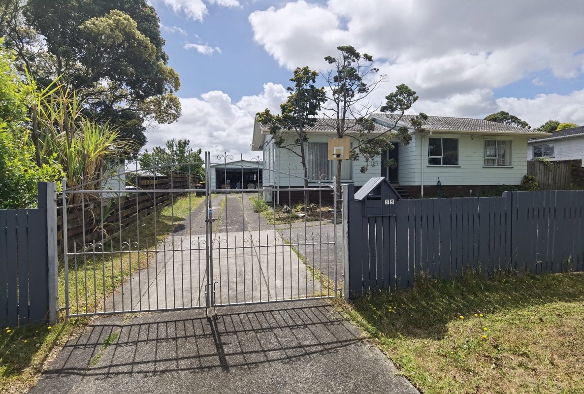 55 Sikkim Crescent, Clover Park, Auckland - Carousel 1