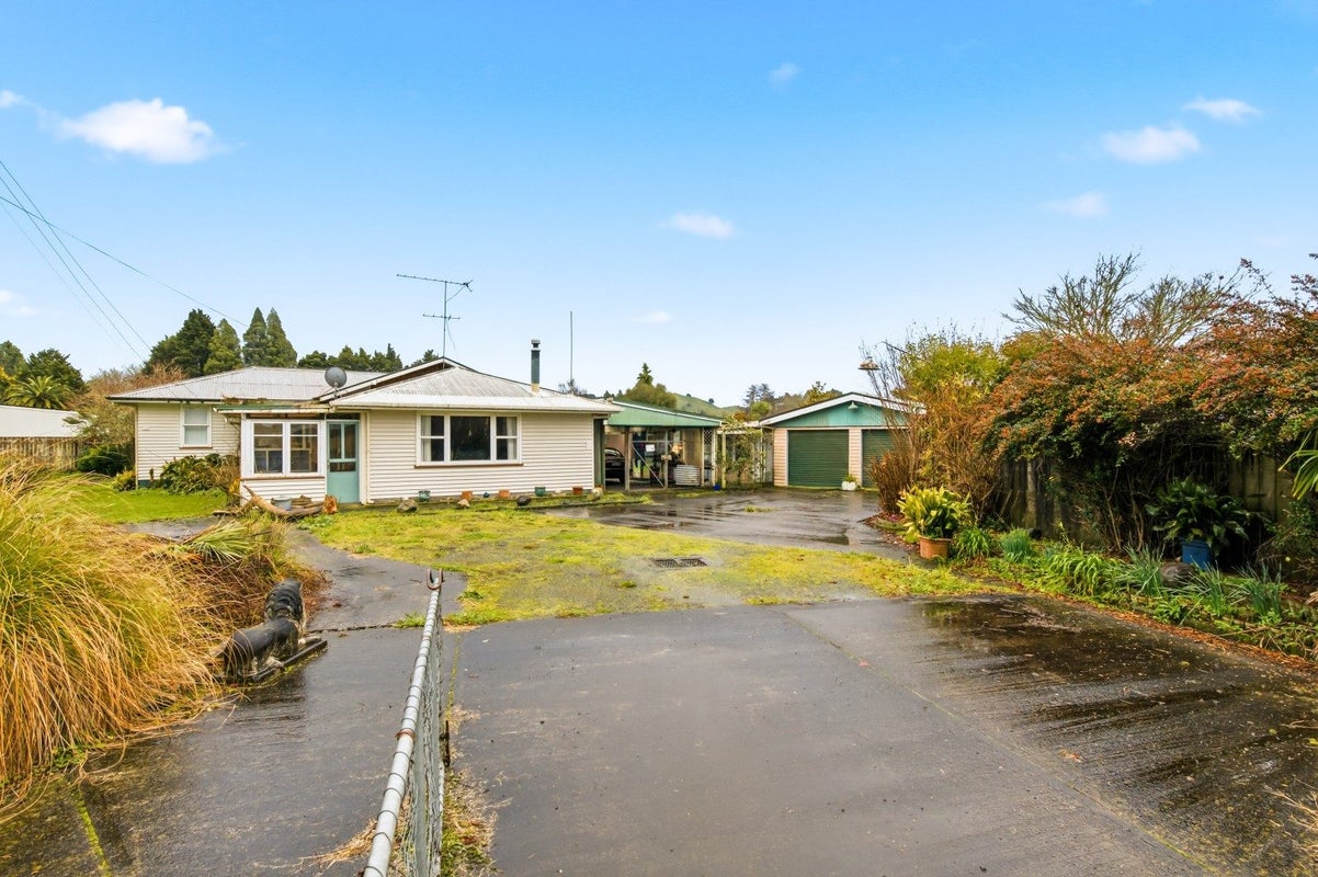 102 Totara Street, Manunui, Taumarunui - Carousel 1