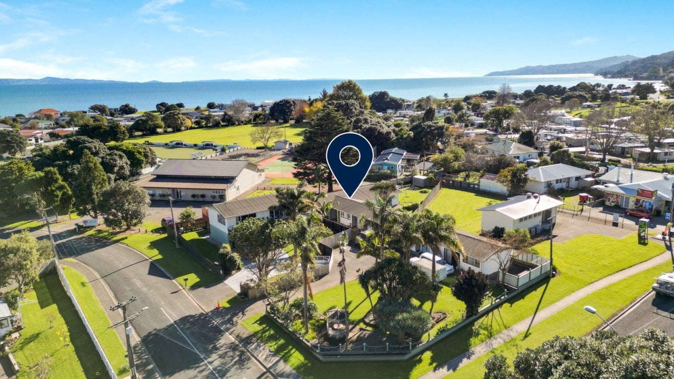 2A West Crescent, Te Puru, Thames - Carousel 2