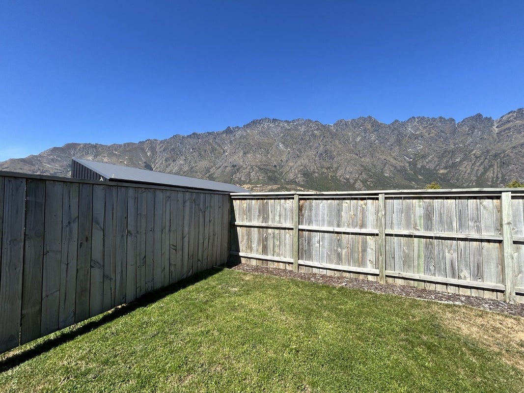 51 Howden Drive, Jacks Point, Queenstown - Carousel 13