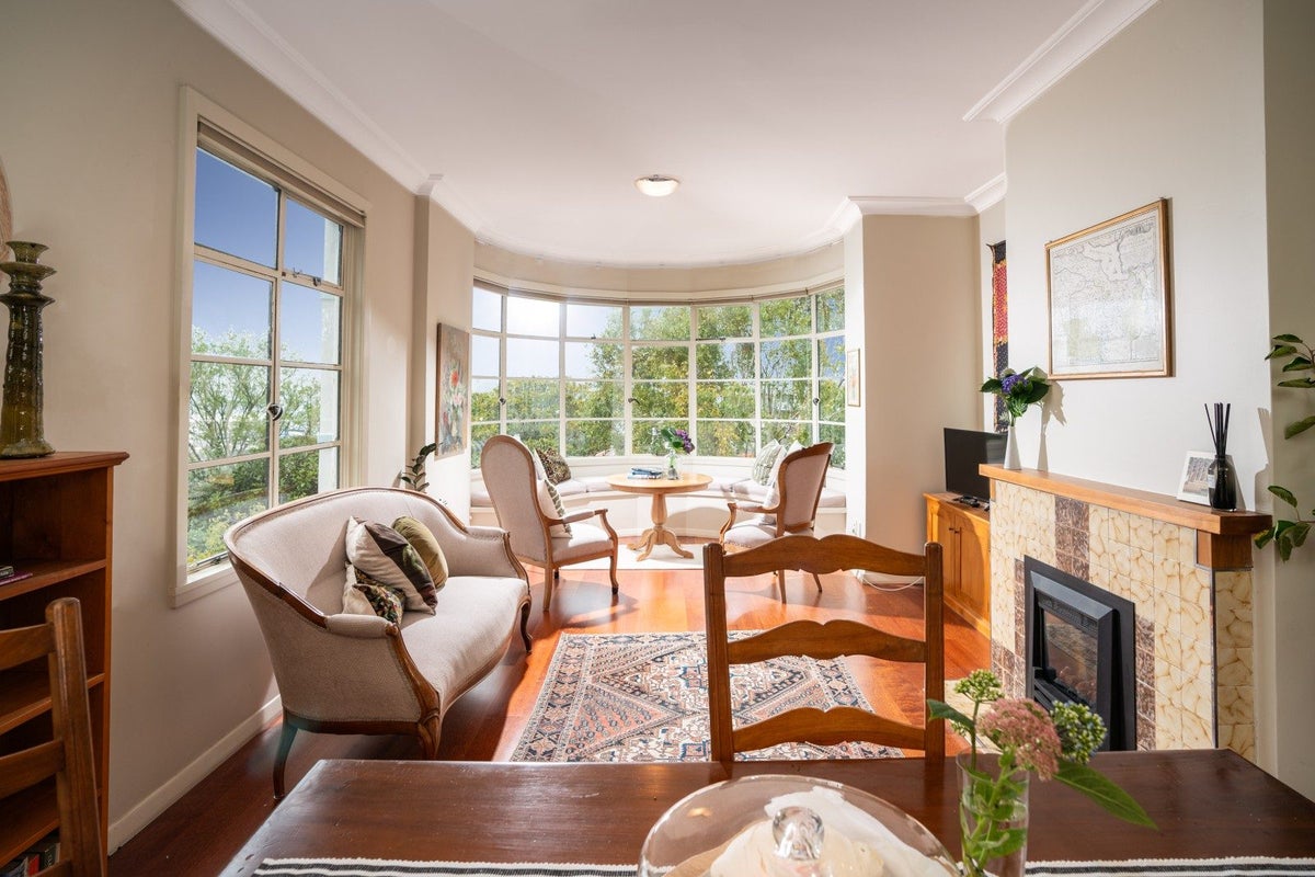 42 Tinakori Road, Thorndon, Wellington - Carousel 1