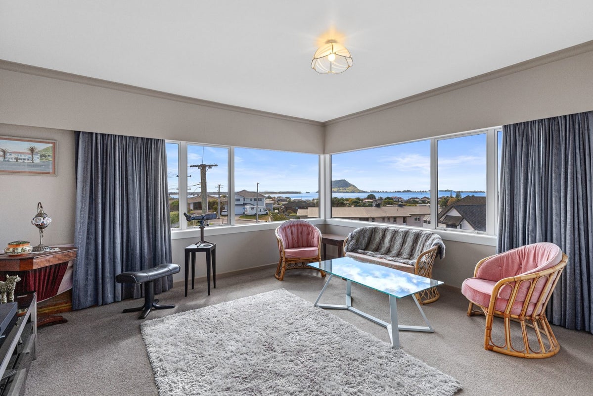8 Lemon Grove Avenue, Otumoetai, Tauranga - Carousel 1