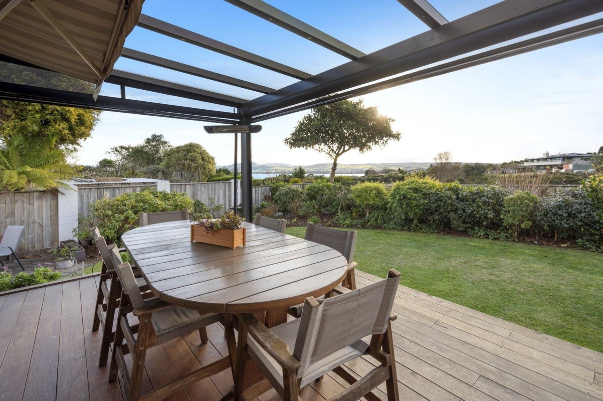 42 Harvey Street, Waipahihi, Taupo - Carousel 1