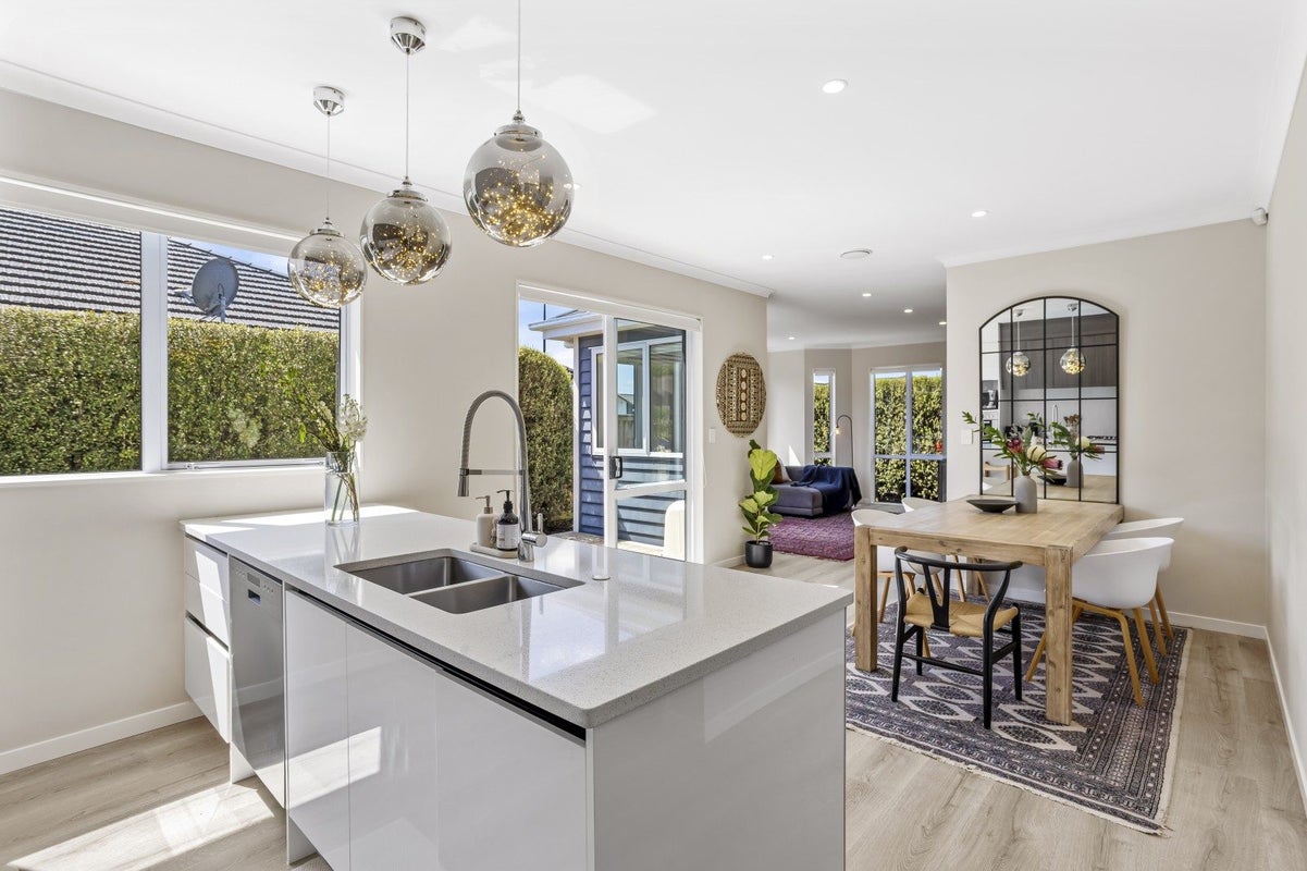 8 Vinistra Road, Kumeu, Kumeu - Carousel 2