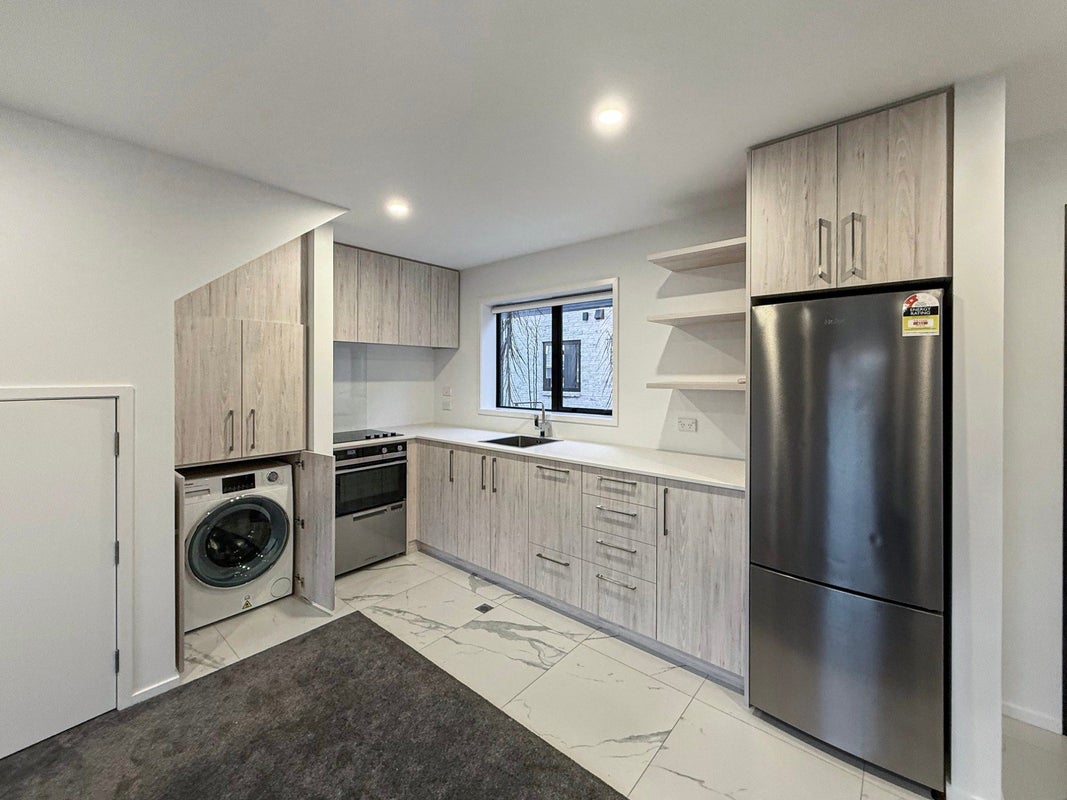 2/5 Shearer Avenue, Papanui, Christchurch - Carousel 2