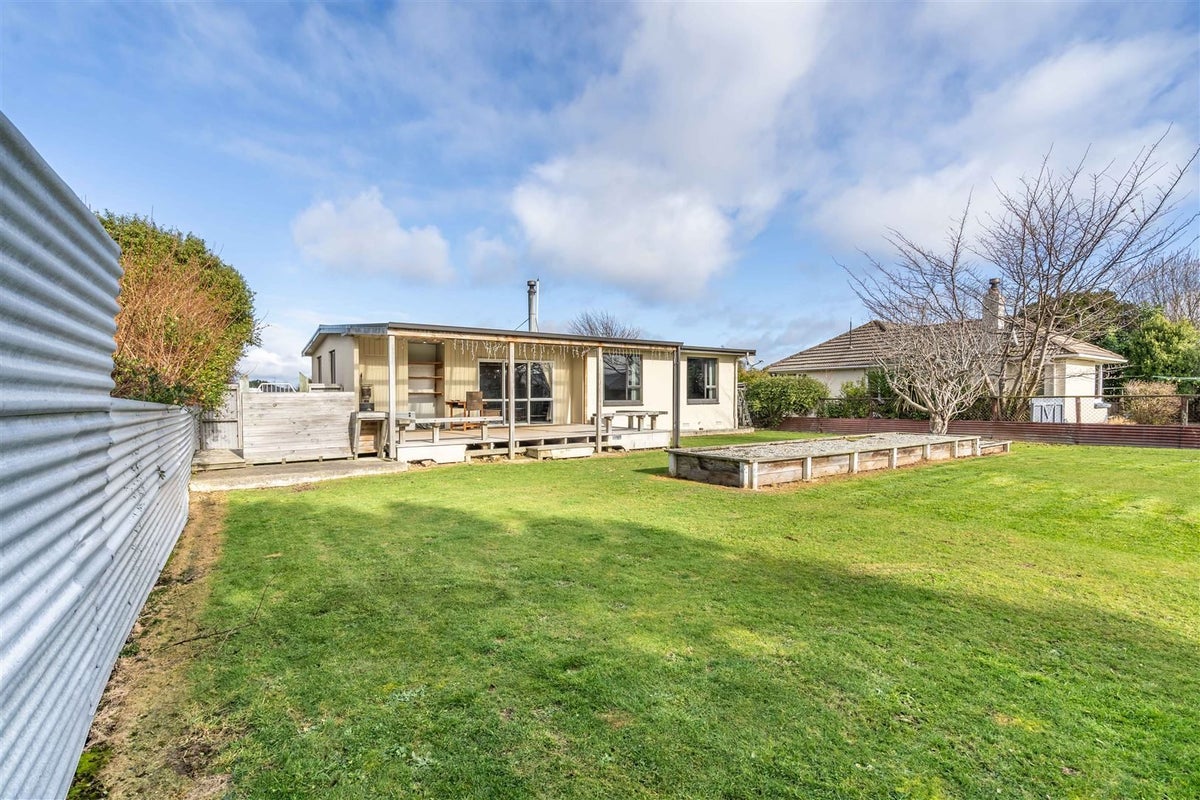 64 Highfield Terrace, Newfield, Invercargill - Carousel 18
