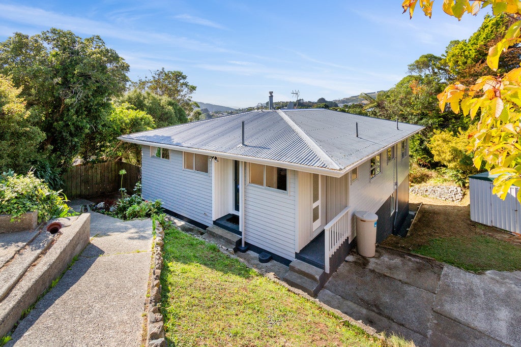 193 Helston Road, Paparangi, Wellington - Carousel 20