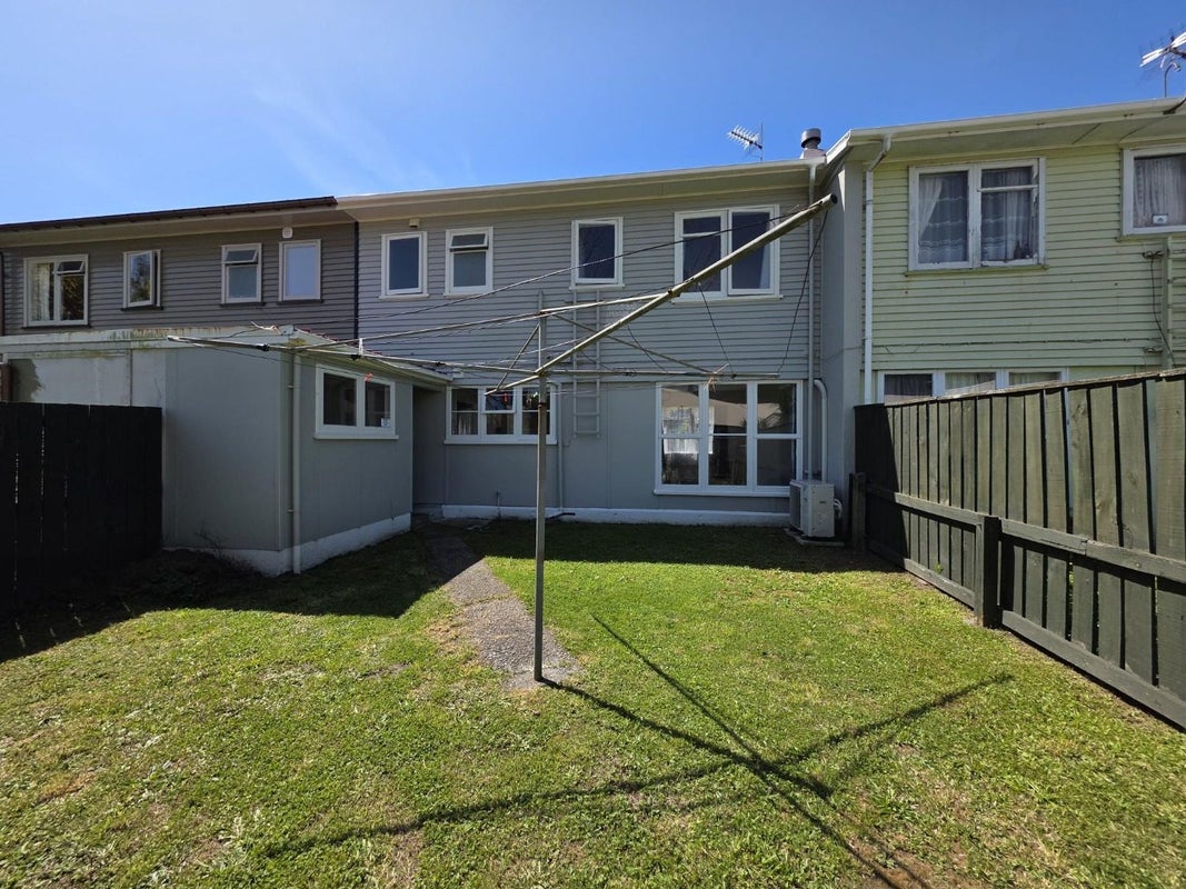 477B Riverside Drive, Fairfield, Lower Hutt - Carousel 1