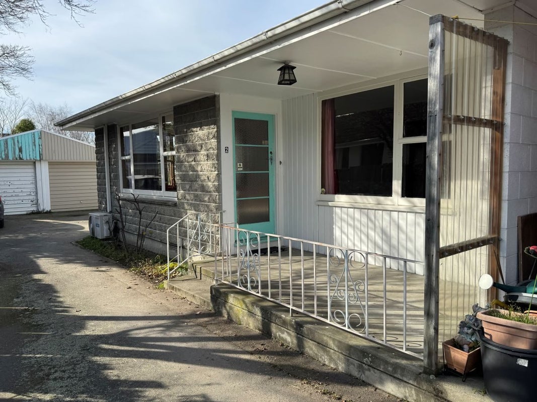 2/124 Brookside Terrace, Bryndwr, Christchurch - Carousel 1