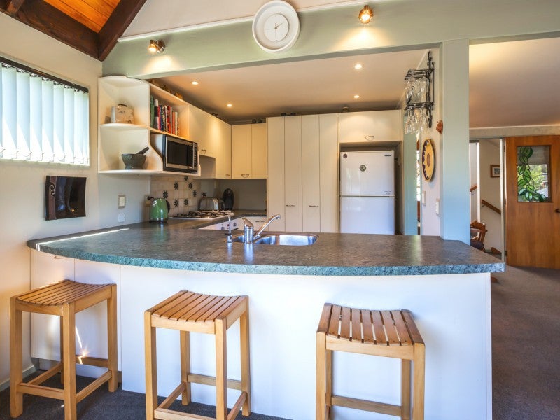 13A Observatory Close, Whitby, Porirua - Carousel 2