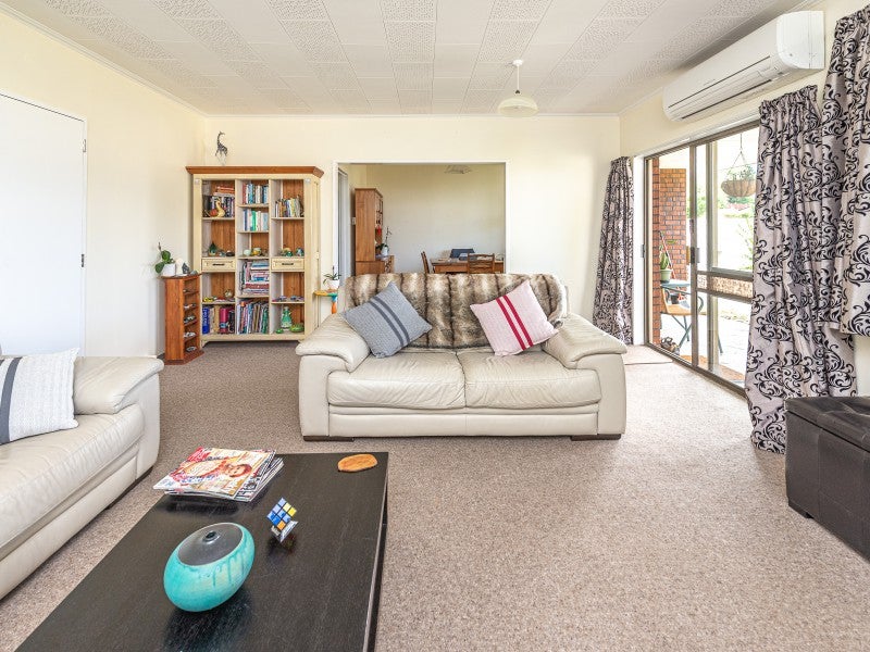 17B Terrace Street, Aramoho, Whanganui - Carousel 2