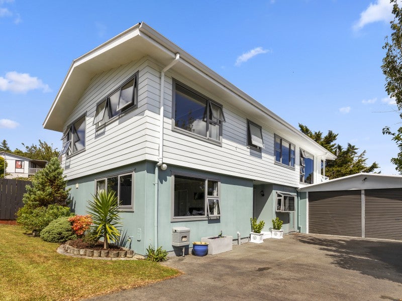 6 Robson Street, Stokes Valley, Lower Hutt - Carousel 1