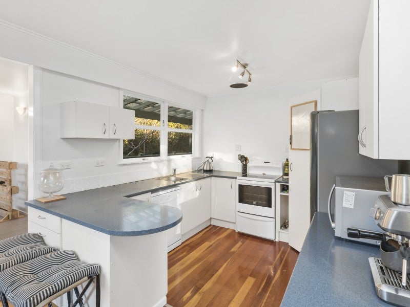 122 Manuka Street, Stokes Valley, Lower Hutt - Carousel 2