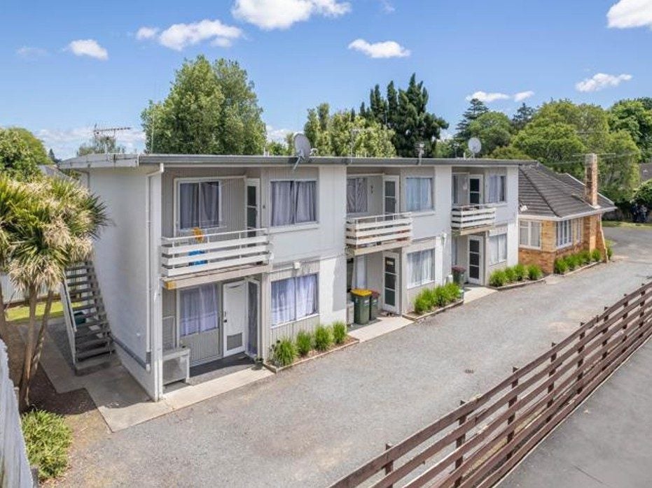 28 Wellington Street, Hamilton East, Hamilton - Carousel 1