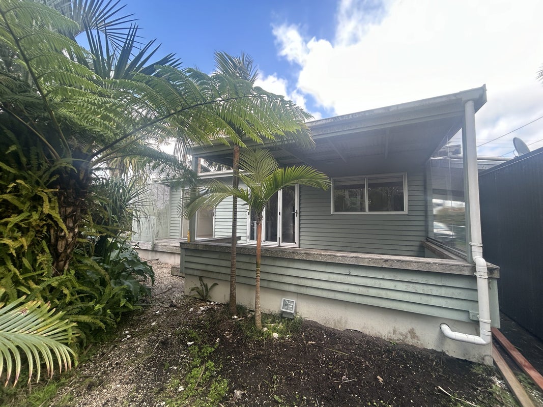 38A Harbour View Road, Point Chevalier, Auckland - Carousel 2