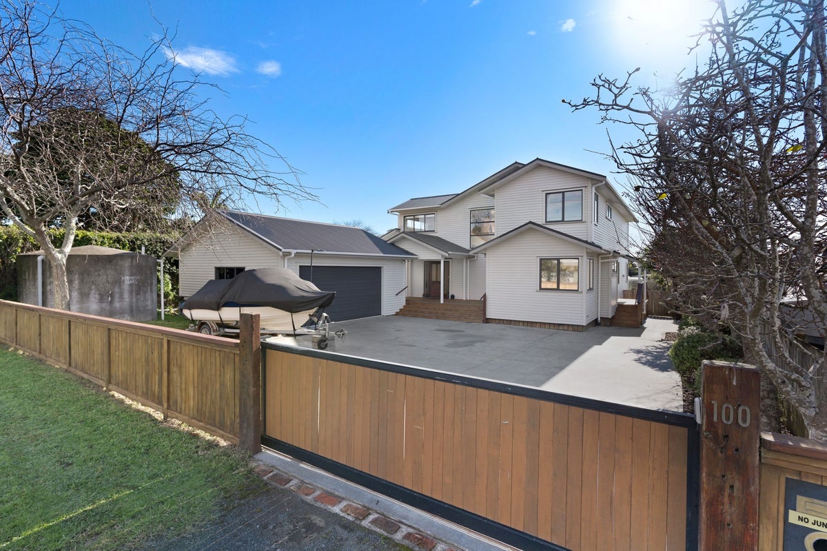 100 First View Avenue, Beachlands, Auckland - Carousel 2