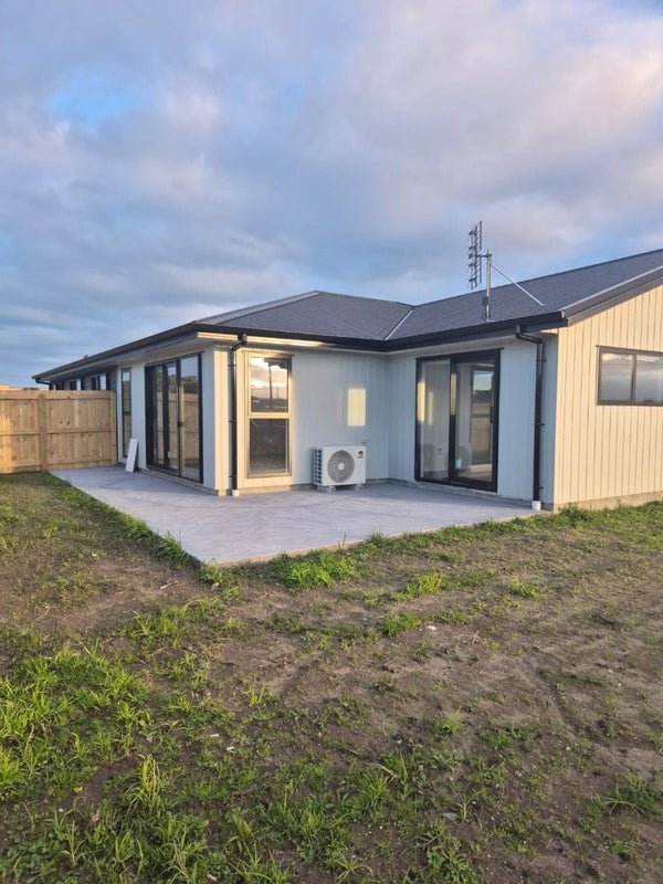 8 Allan Avenue, Makauri, Gisborne - Carousel 24