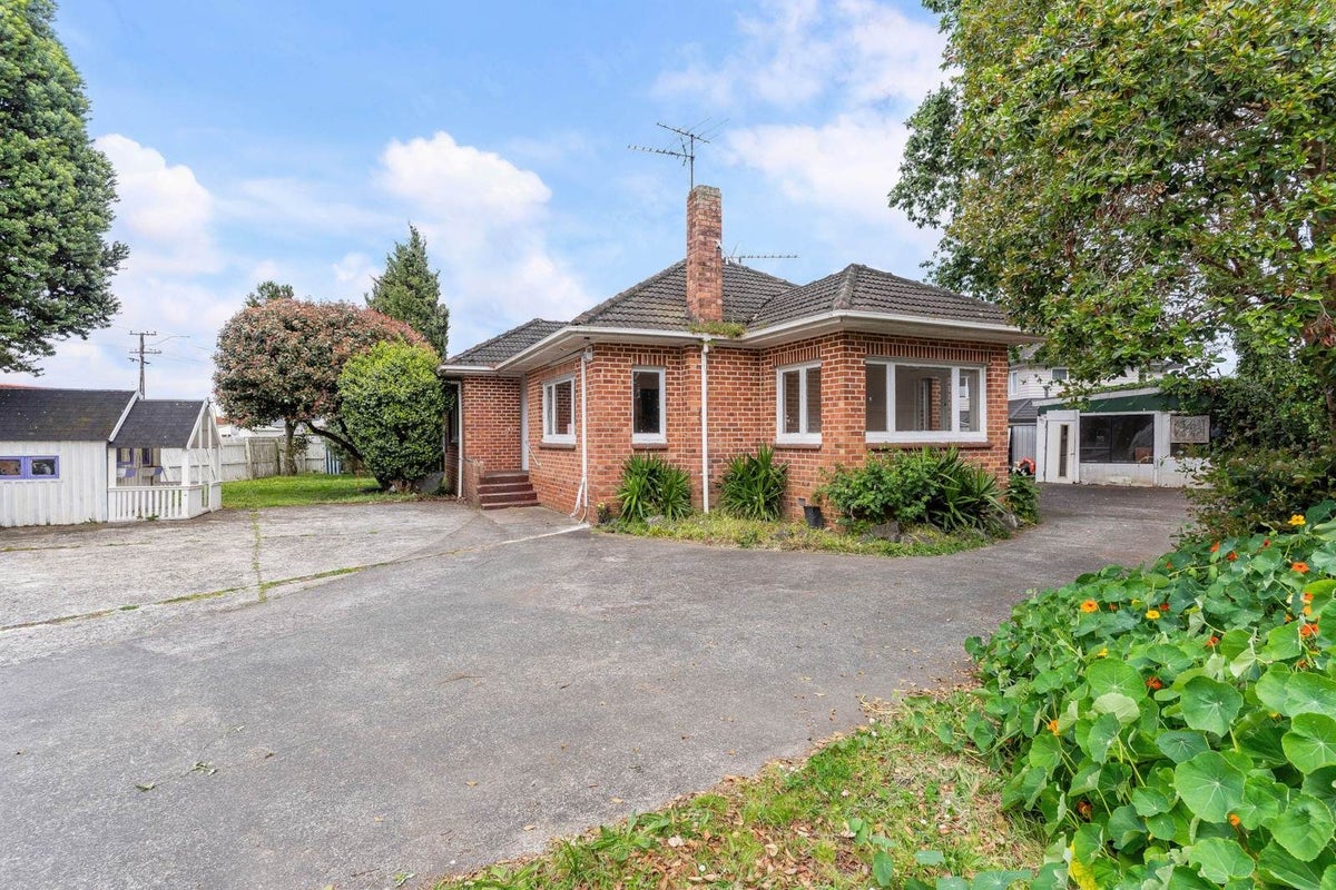43 Huia Road, Papatoetoe, Manukau City, Auckland - Carousel 1