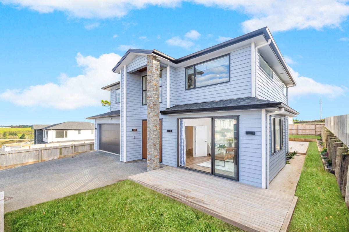 5 Coxton Lane, Pinehill, Auckland - Carousel 1