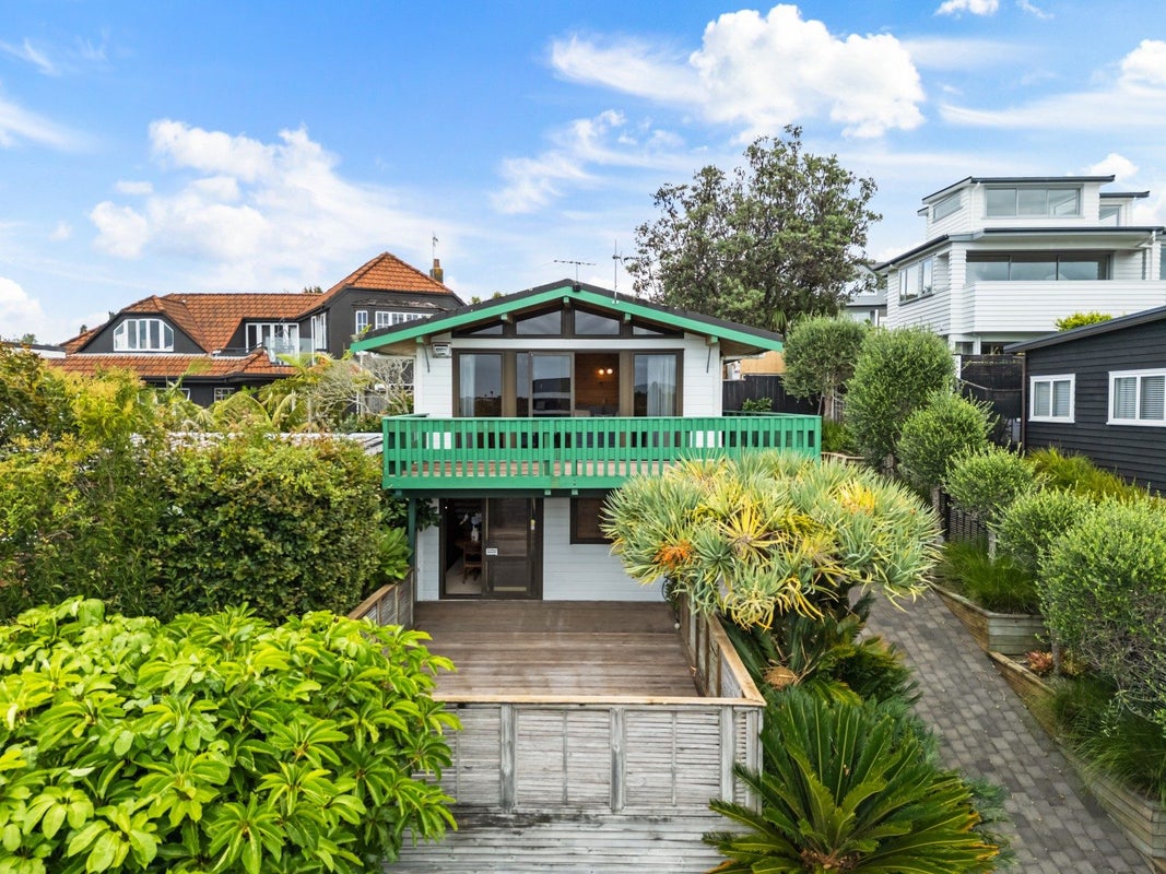 2A Hopkins Crescent, Kohimarama, Auckland - Carousel 1