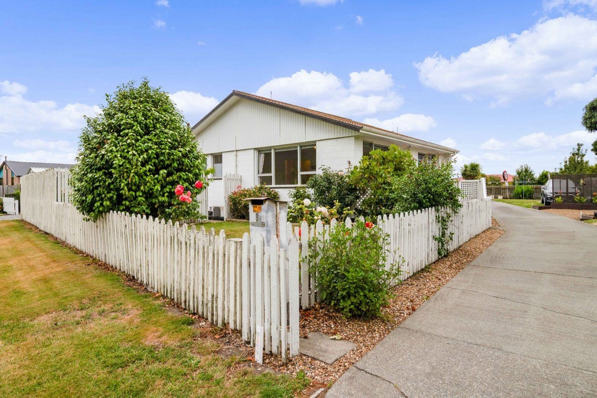 1/9 Woodcote Avenue, Hornby, Christchurch - Carousel 1
