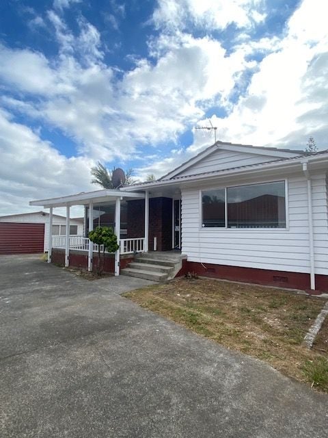 14 Windoma Circle, Manukau, Auckland - Carousel 1