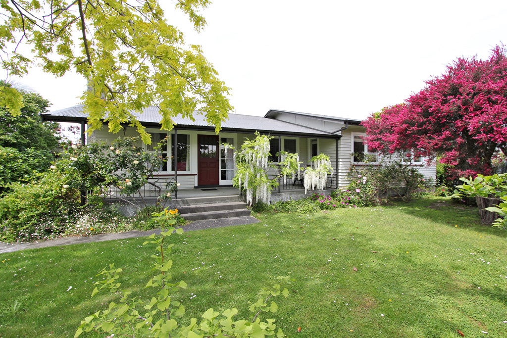 43 Merton Crescent, Pirimai, Napier - Carousel 1