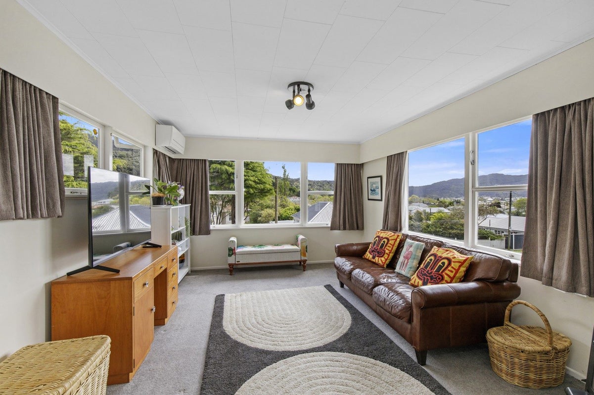 21 Holland Street, Wainuiomata, Lower Hutt - Carousel 2