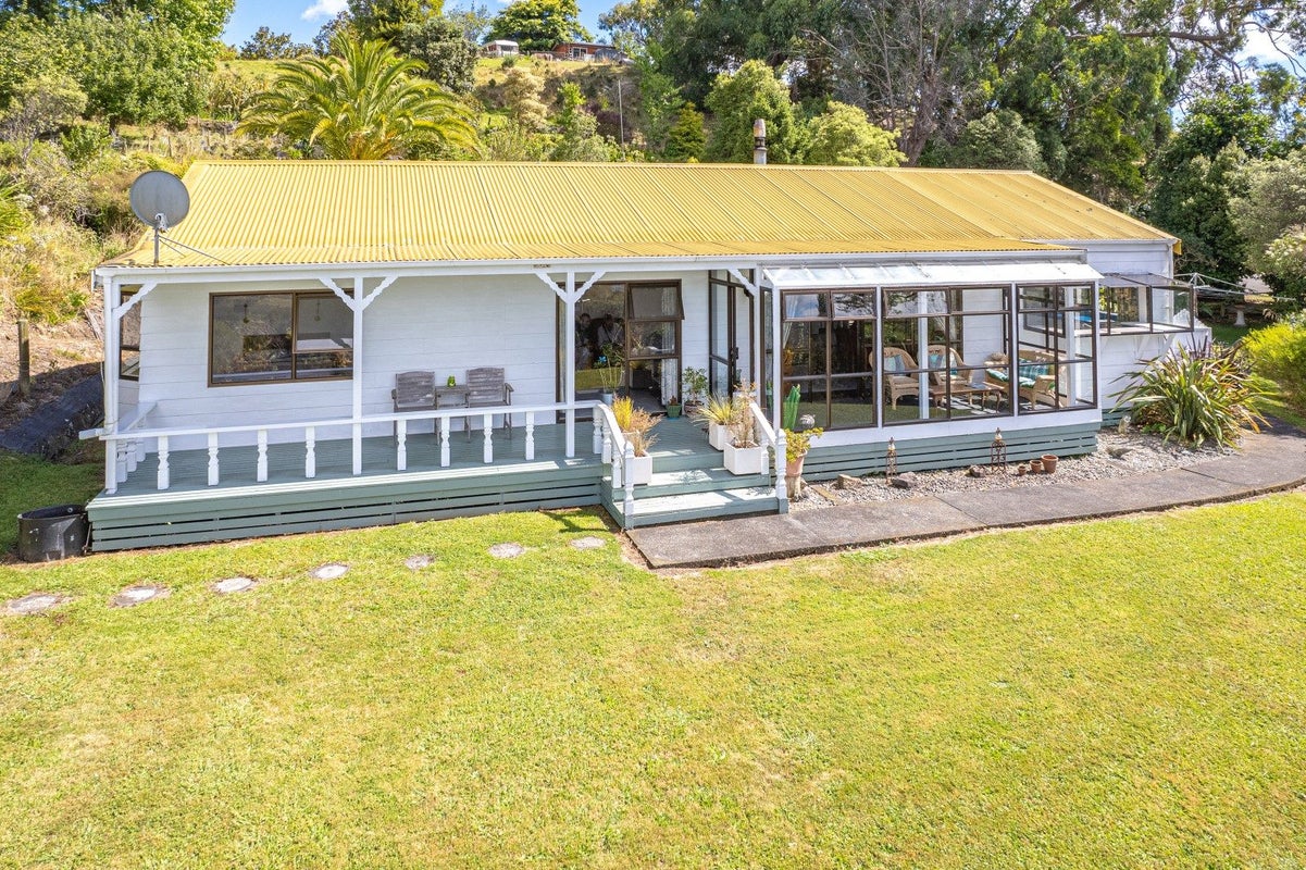 238 Roberts Avenue, Aramoho, Whanganui - Carousel 1