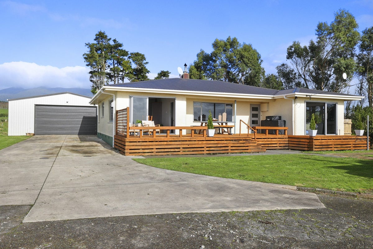 1467 Mangorei Road, Mangorei, New Plymouth - Carousel 2