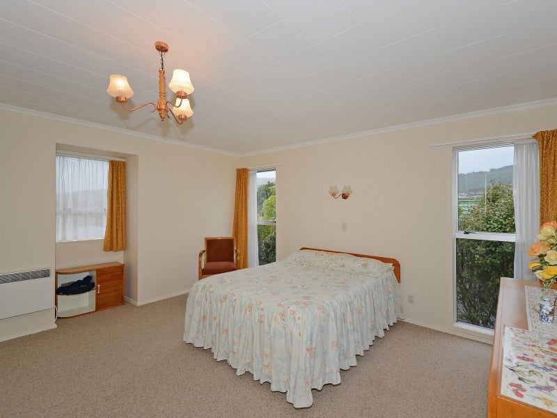19 Stephen Street, Trentham, Upper Hutt - Carousel 2