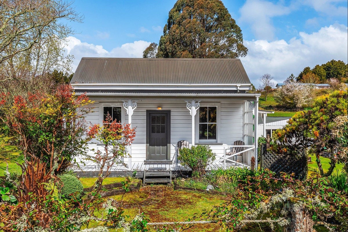 137 Otapouri Road, Owhango - Carousel 1