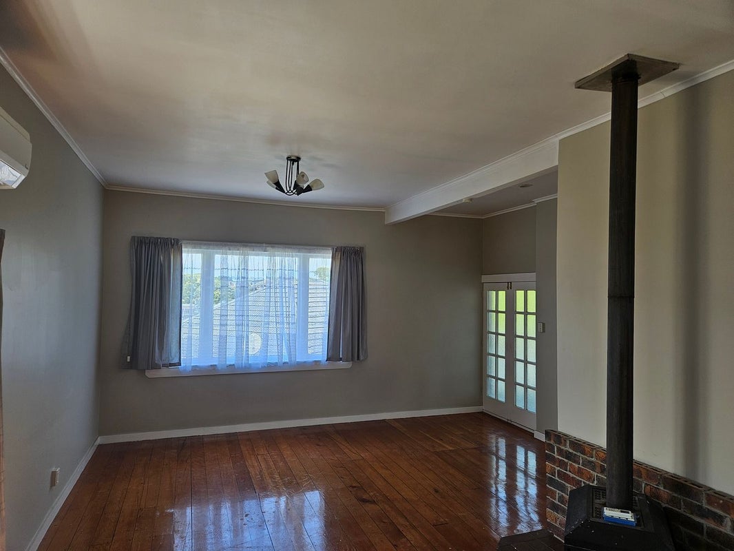 59 Ernie Pinches Street, Wesley, Auckland - Carousel 1