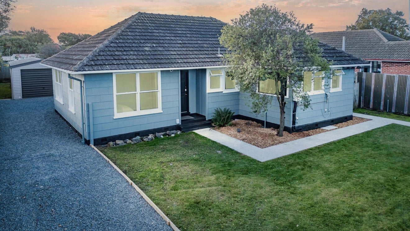 17 Doreen Street, Aranui, Christchurch - Carousel 1