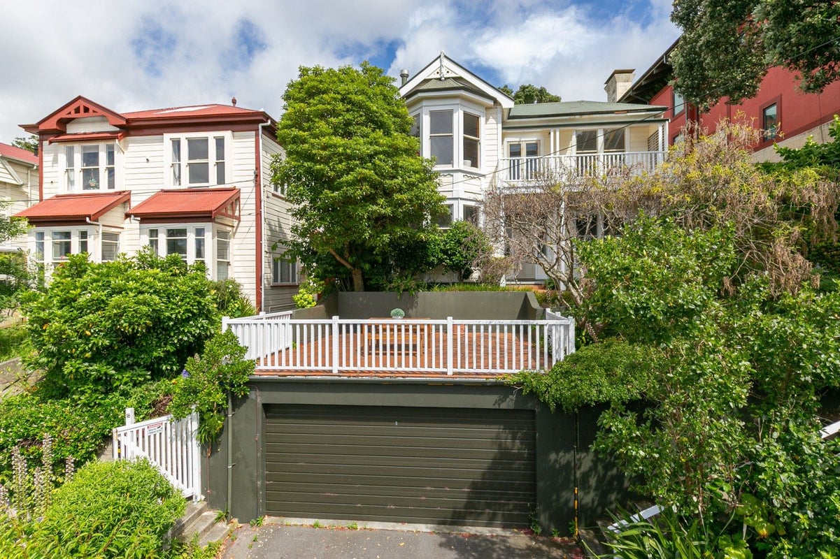 16 Talavera Terrace, Kelburn, Wellington - Carousel 26