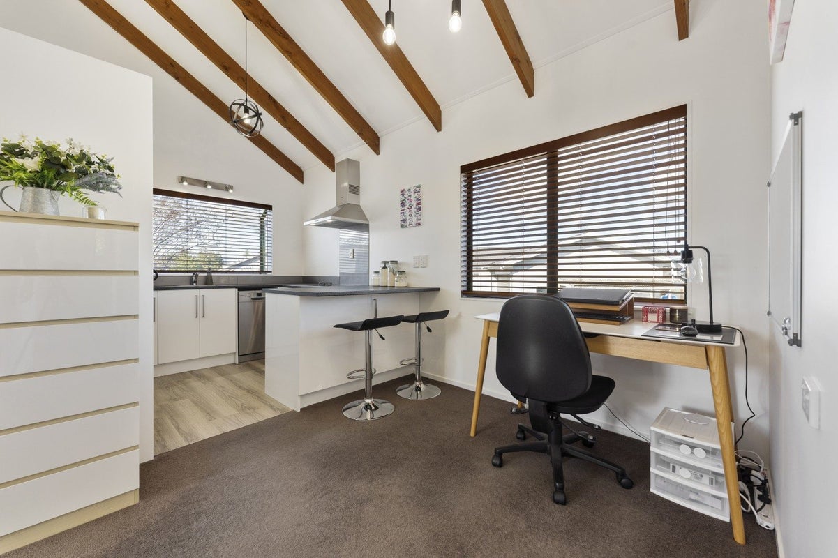 109 Hillcrest Drive, Kelvin Grove, Palmerston North - Carousel 2
