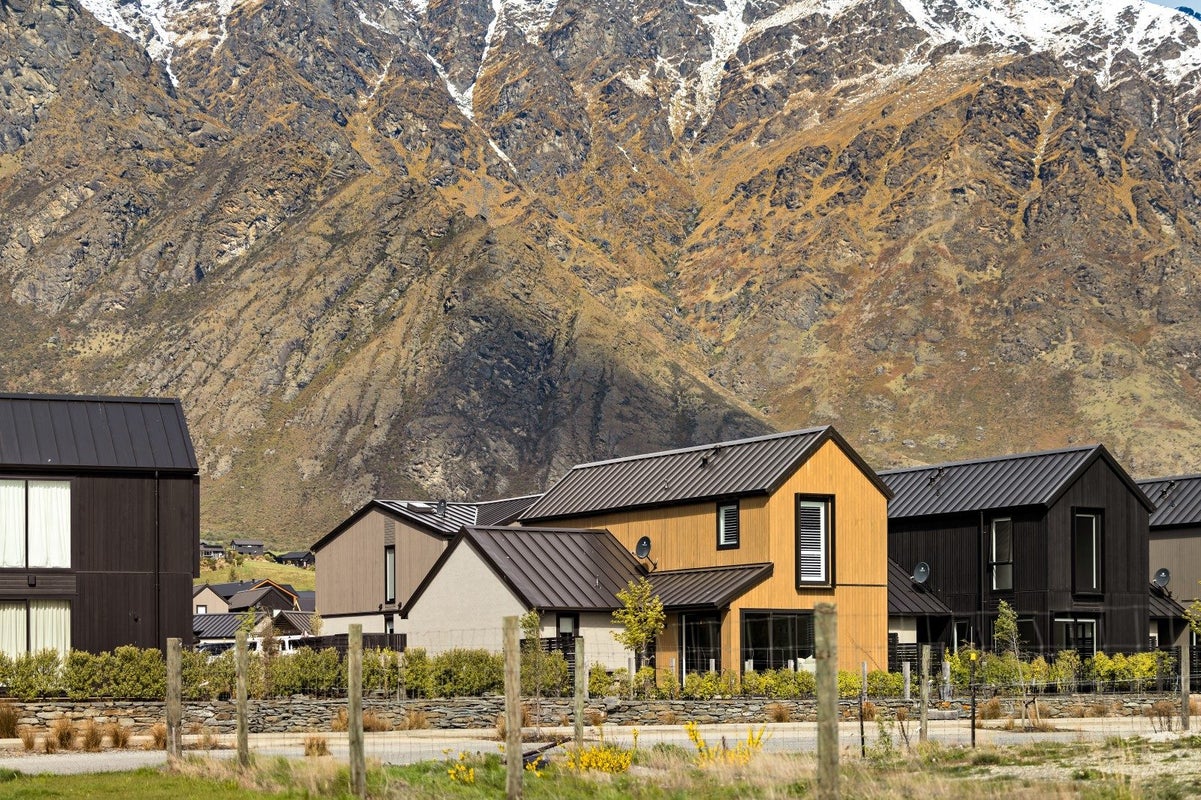 13 McGibbon Lane, Jacks Point, Queenstown - Carousel 2