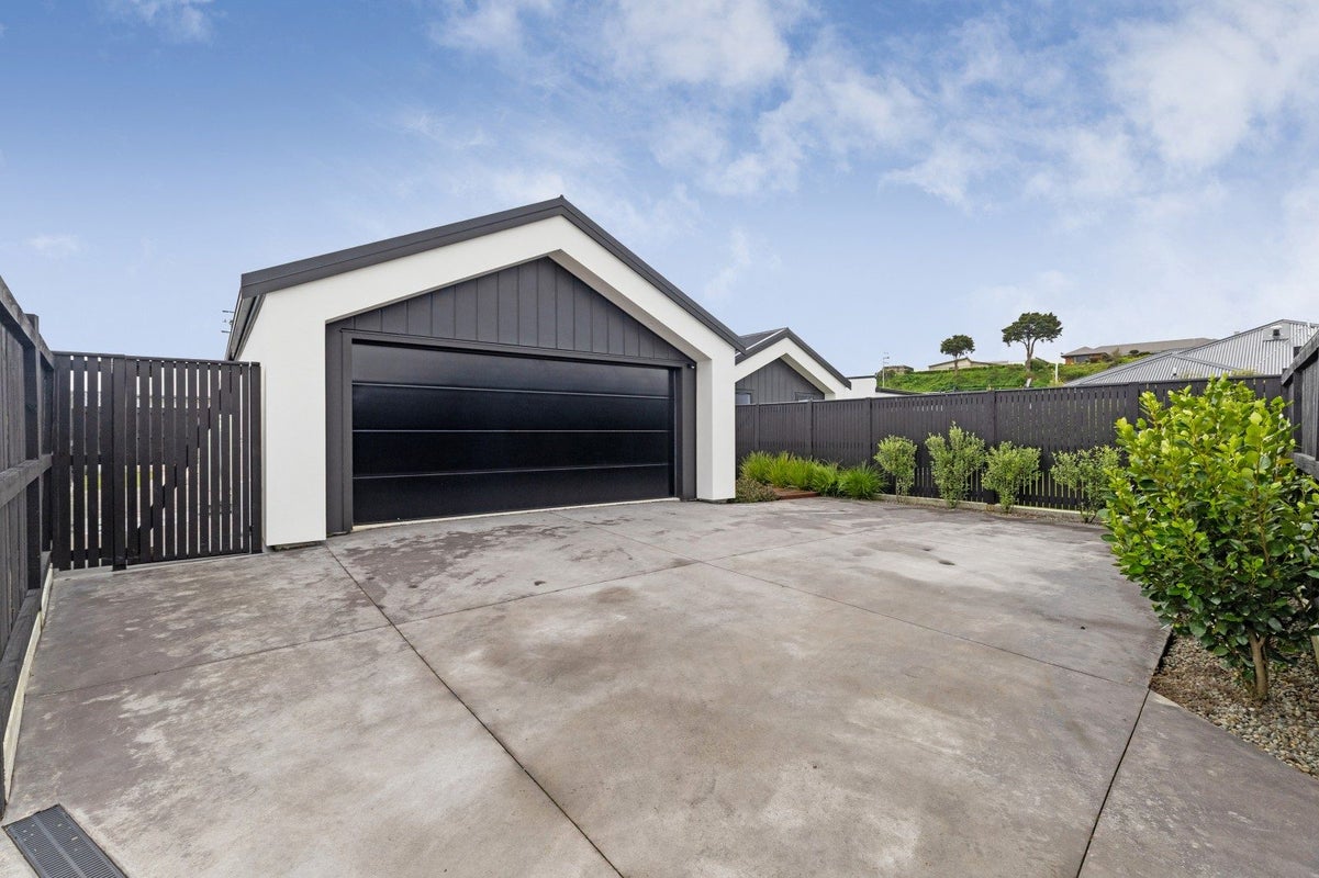 7 Gratitude Way, Kelvin Grove, Palmerston North - Carousel 1
