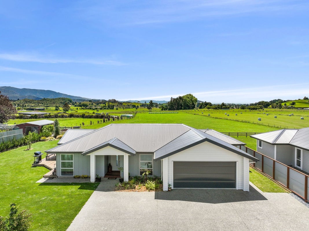 71 Glenview Road, Glen Eden, Auckland - Carousel 1