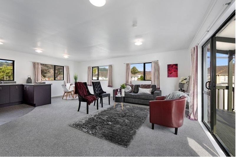 126 Hewer Crescent, Naenae, Lower Hutt - Carousel 8