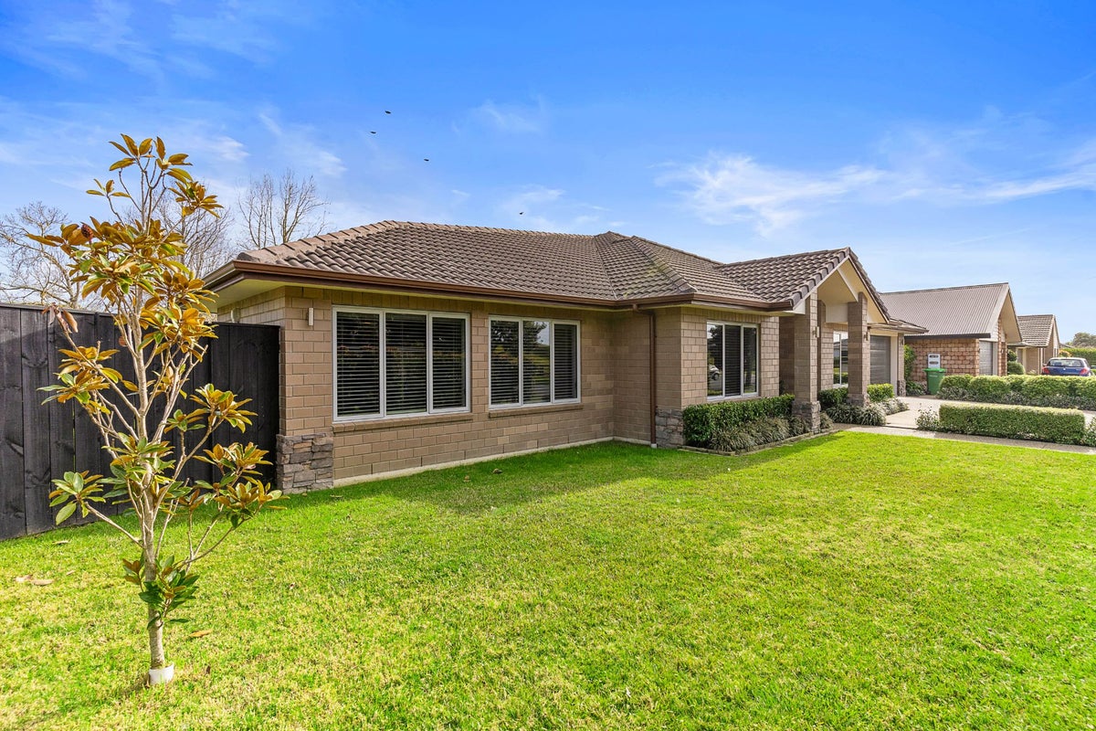 186 Harbourside Drive, Karaka, Papakura - Carousel 2