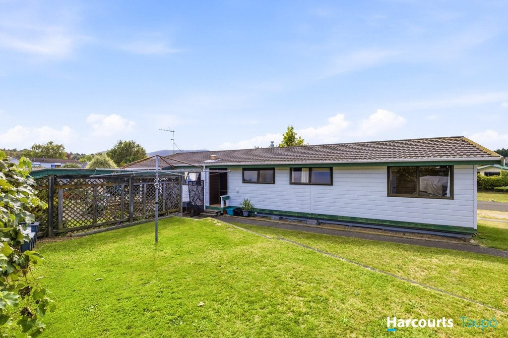 6 Newberry Place, Richmond Heights, Taupo - Carousel 2