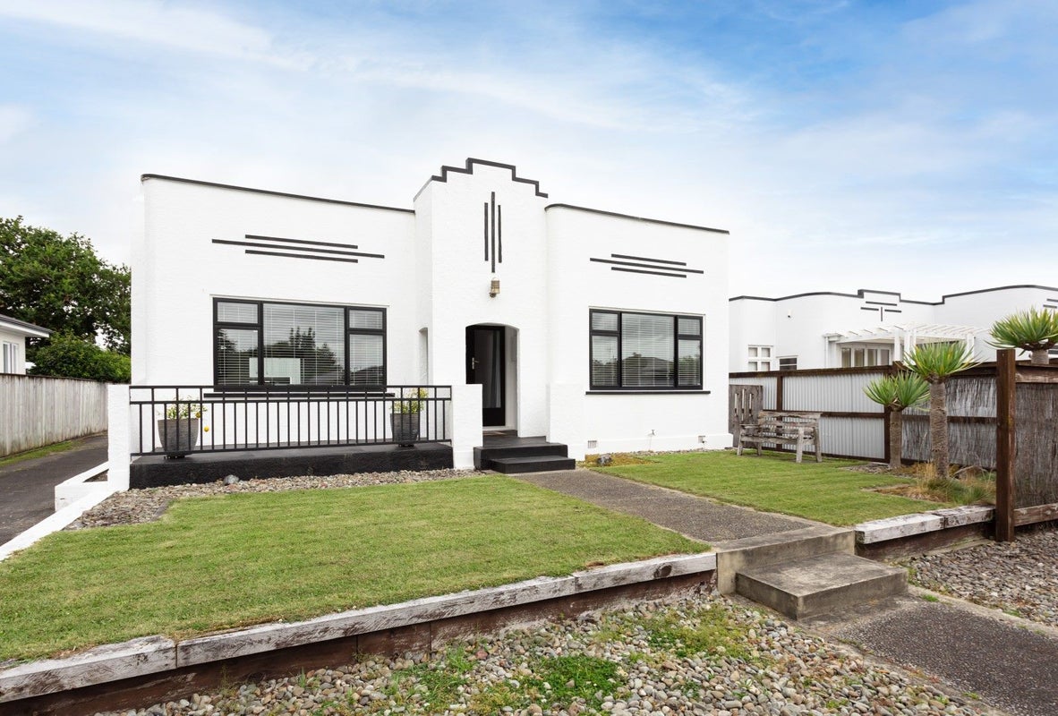 23 Guy Avenue, Takaro, Palmerston North - Carousel 1