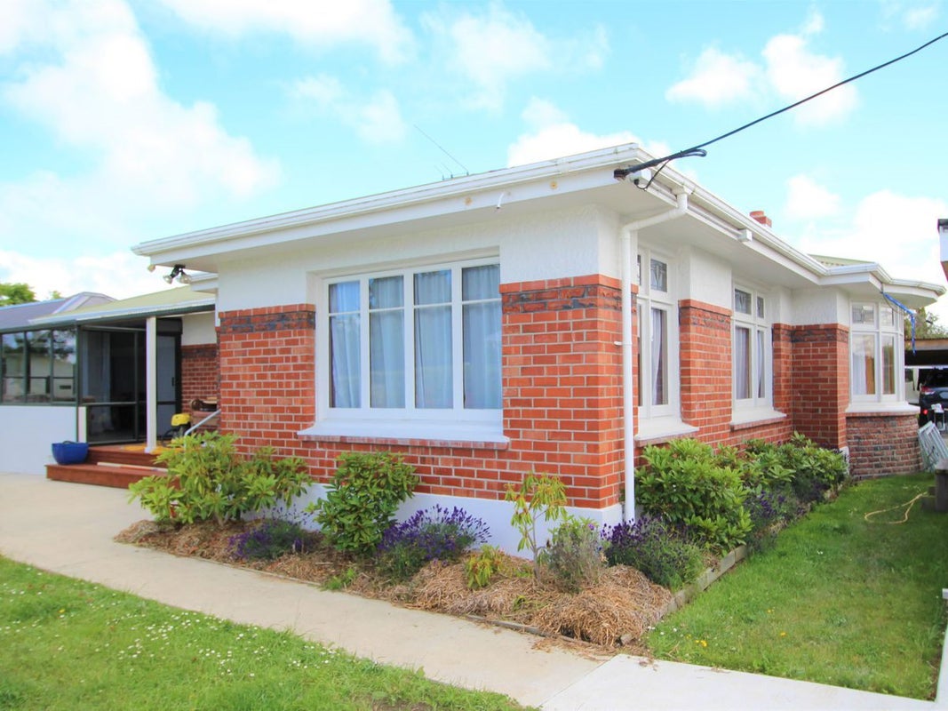 11 Stuart Street, Holmes Hill, Oamaru - Carousel 1