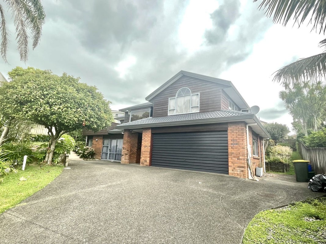 35 Peretao Rise, The Gardens, Auckland - Carousel 1