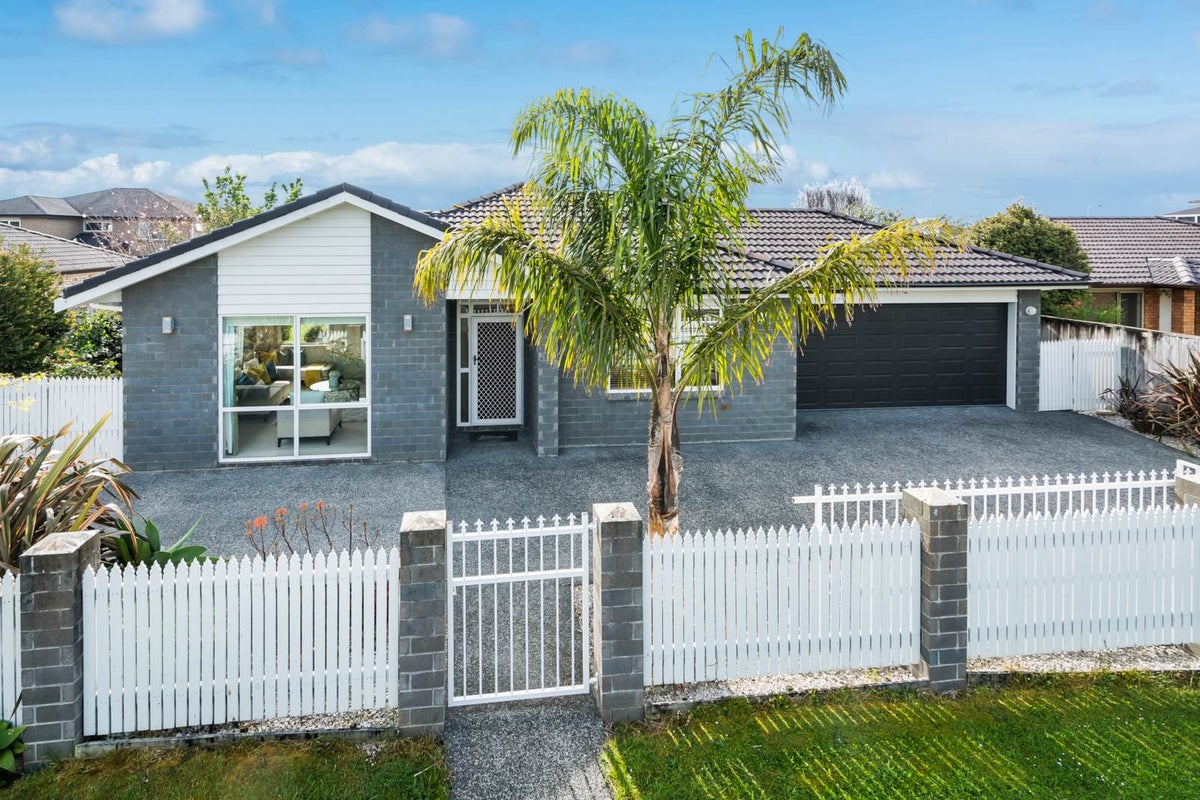 104C Simpson Road, Henderson Valley, Auckland - Carousel 26