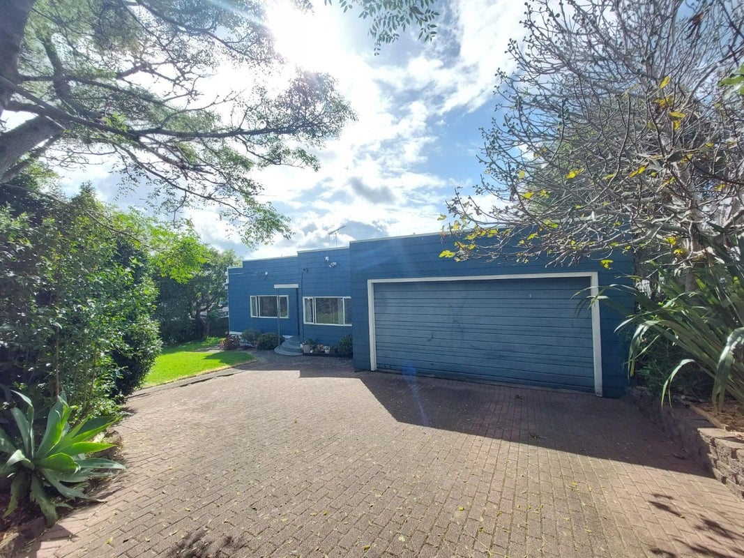31 Salisbury Road, Birkdale, Auckland - Carousel 1