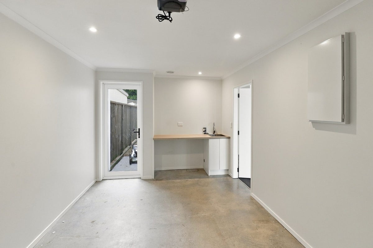 16 John Main Drive, Drury, Papakura, Auckland - Carousel 8