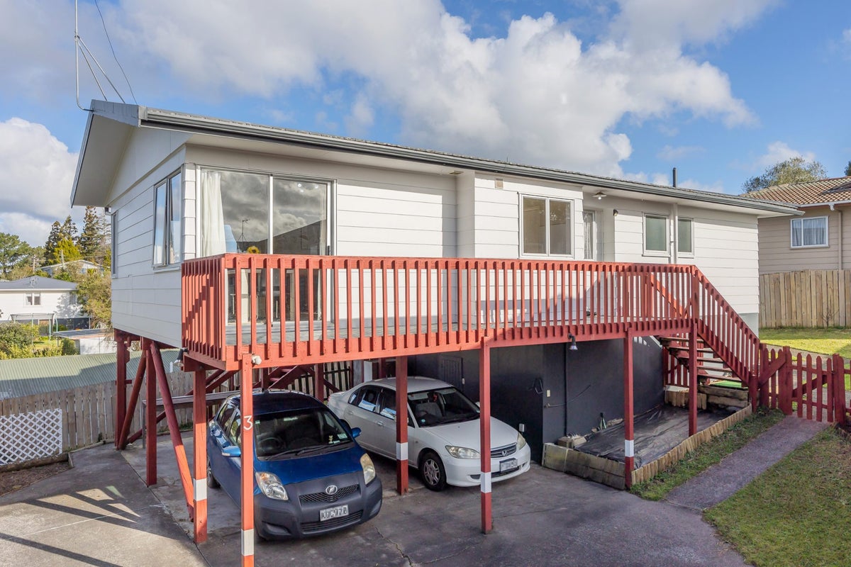 3/12 Aldern Road, Massey, Auckland - Carousel 1