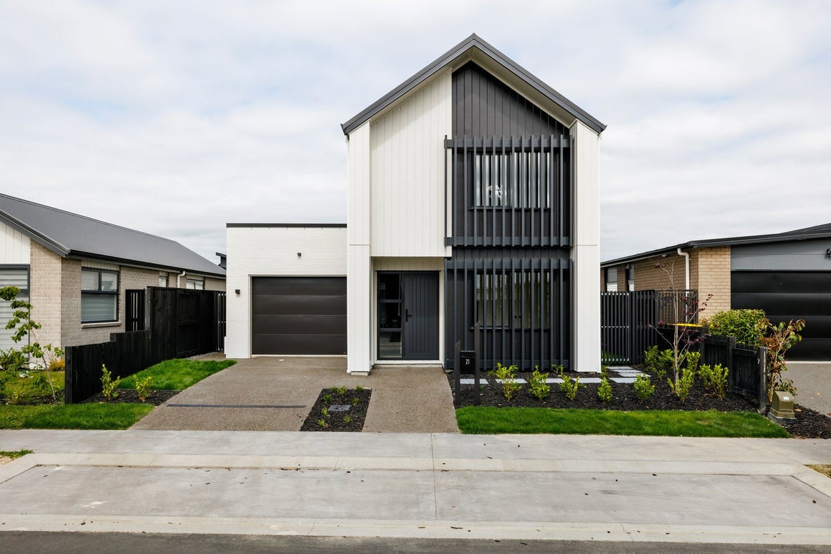 21 Guillaume Street, Chartwell, Hamilton - Carousel 1